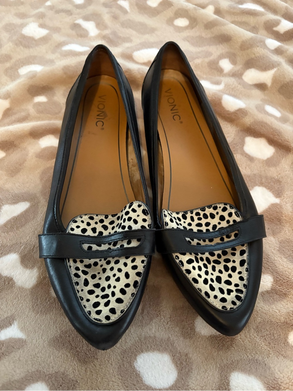 Vionic Black Leather Loafers with Cream & Black Spot Vamp
